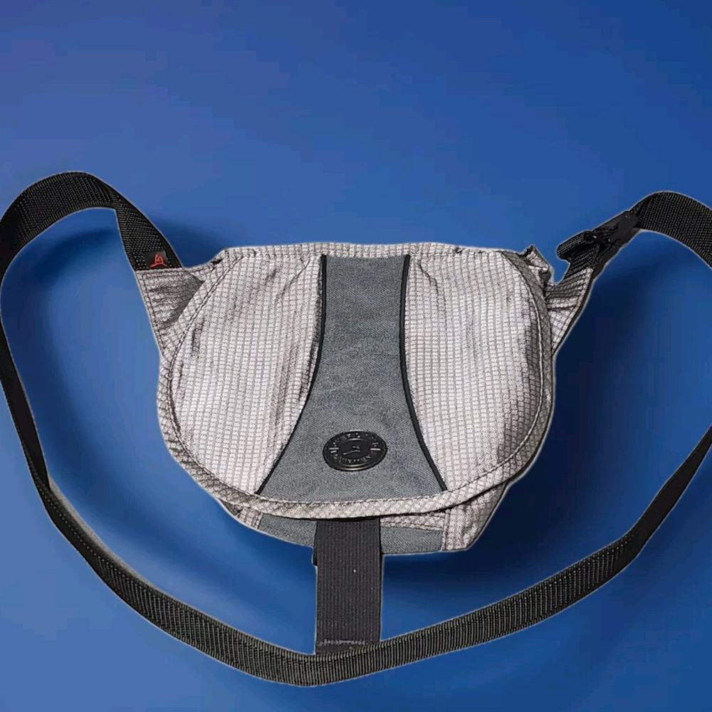 Overland Equipment Crossbody Bag Black Shoulder Strap 10x10